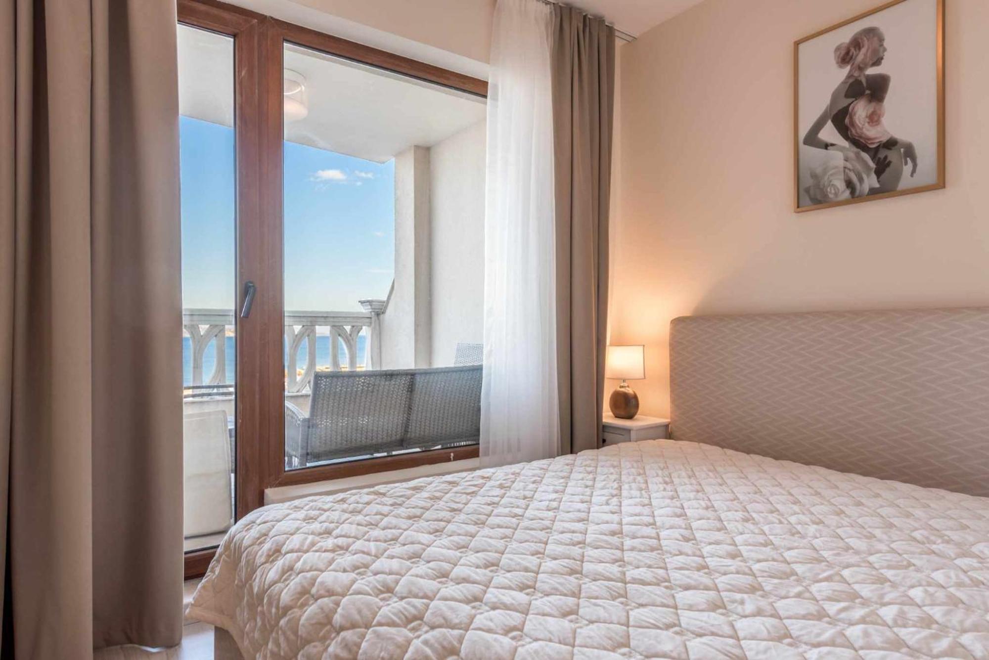 Azur Del Mar Seaview Apartment Varna Extérieur photo